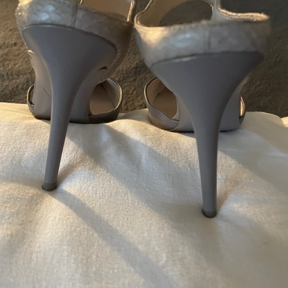 Shoes - Picture 4 of 4